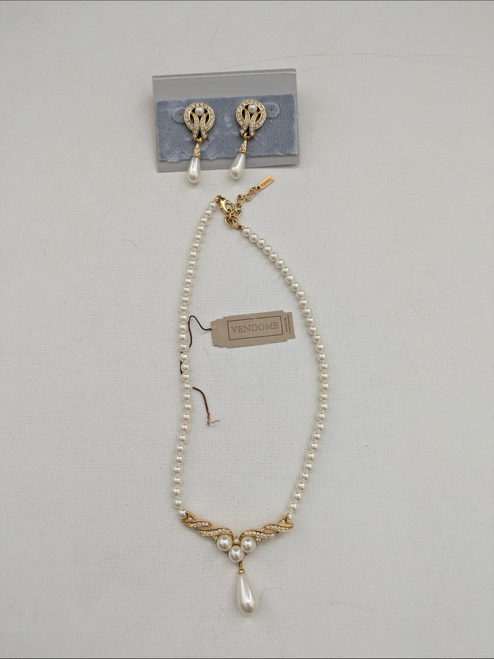 Vendome Pearl Drop Necklace and Earring Set in Gold and White